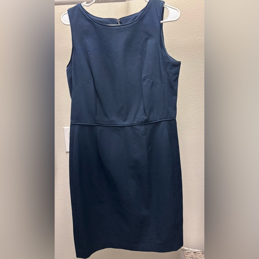 Tommy Hilfiger Classic Navy sleeveless Dress.Size 10.